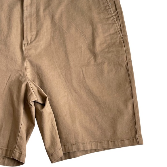 Old Navy Men’s Slim Built-in Flex Rotation Chino Khaki Shorts Size 46 - Picture 5 of 10
